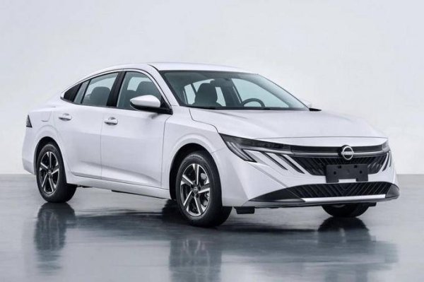 瑞银网配资 日产新轩逸到店，换装双联屏+贯穿尾灯，动力依旧1.6L